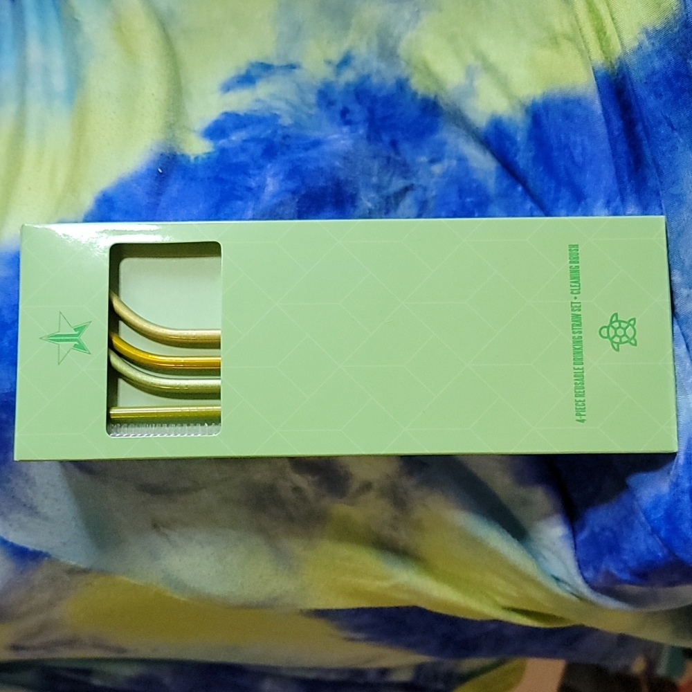 Jeffree Star 4-Piece Reusable Straw Set